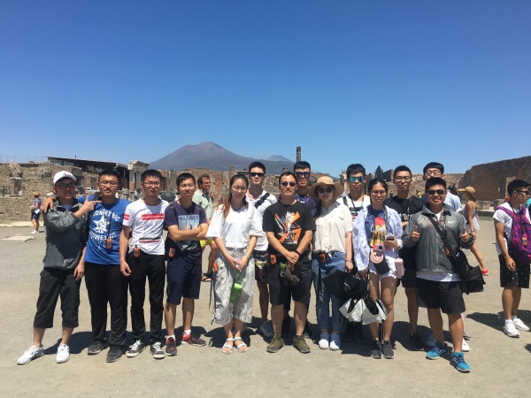 Cultural visit to the Pompei Ancient City.