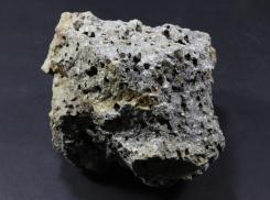 玄武安山岩-Basaltic Andesite